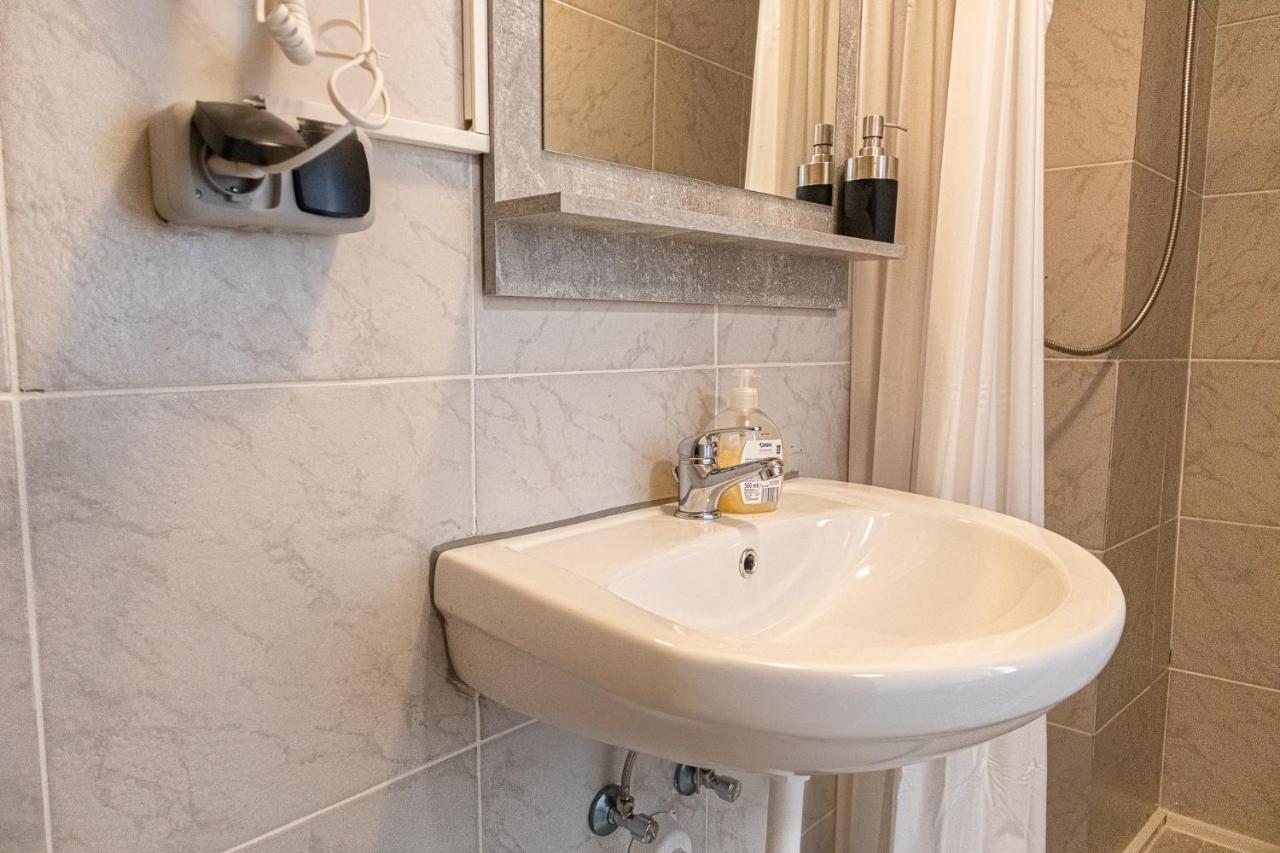 3 Standard Rooms Near Hauptbahnhof Vienna Luaran gambar